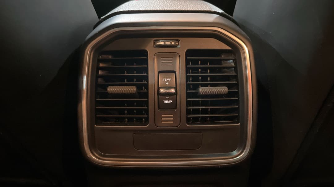 2019 Porsche Macan S, Automatic, 81403 km, Rear A/C Vent