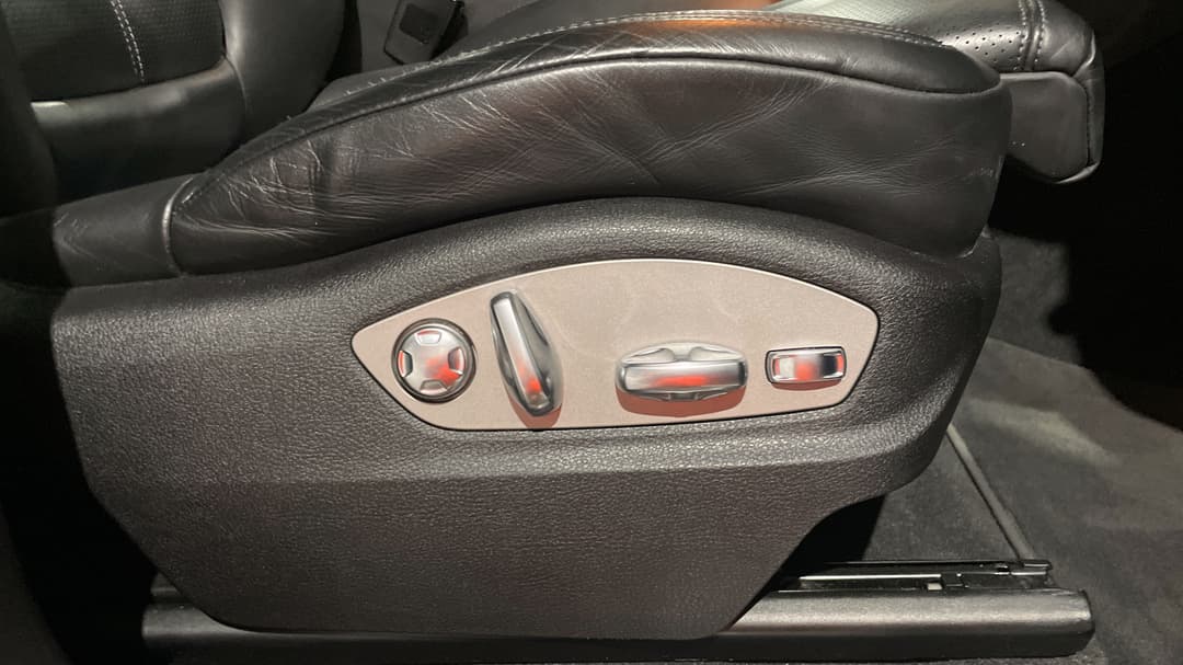2019 Porsche Macan S, Automatic, 81403 km, Drivers Side Adjustment Panel