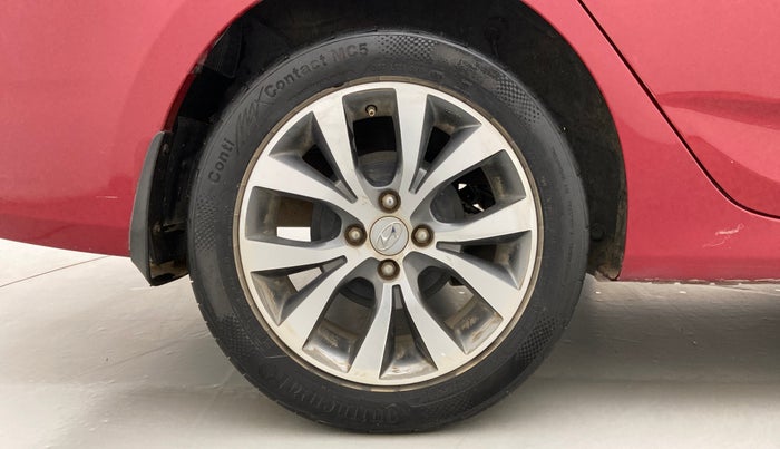 2017 Hyundai Verna 1.6 VTVT SX, Petrol, Manual, 85,902 km, Right Rear Wheel