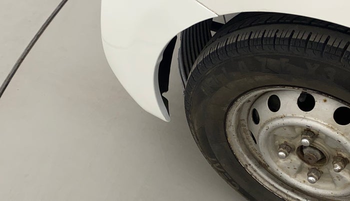 2014 Hyundai Eon ERA +, Petrol, Manual, 88,643 km, Left fender - Lining loose