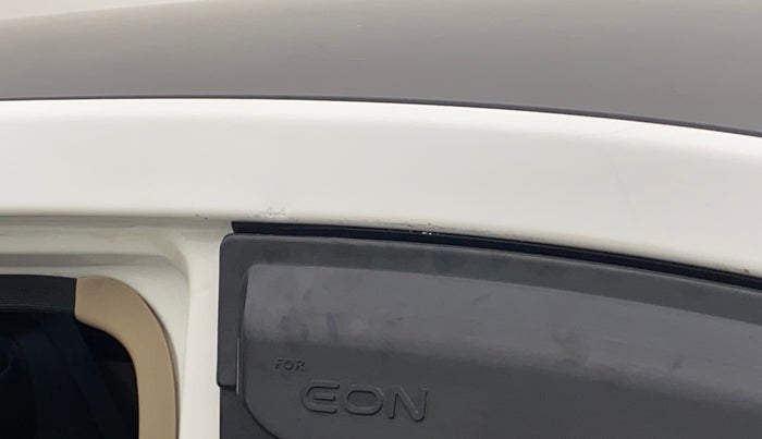 2014 Hyundai Eon ERA +, Petrol, Manual, 88,643 km, Right B pillar - Paint is slightly faded