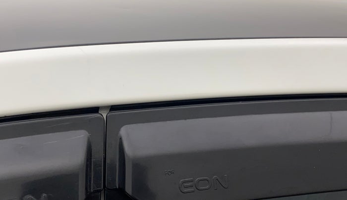 2014 Hyundai Eon ERA +, Petrol, Manual, 88,643 km, Left B pillar - Paint is slightly faded