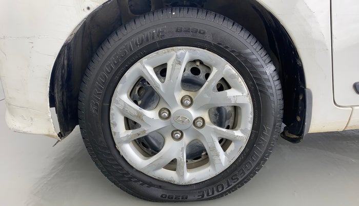 2017 Hyundai Grand i10 1.2 KAPPA SPORTZ (O), Petrol, Manual, 93,885 km, Left Front Wheel