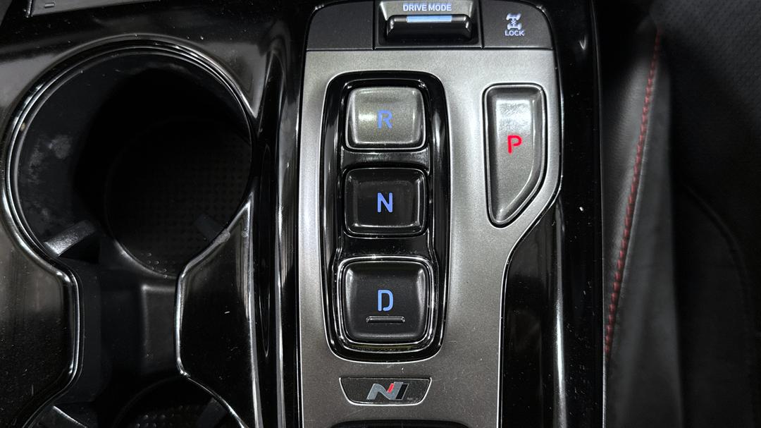 2023 Hyundai Tucson Highlander N Line (AWD), Automatic, 20400 km, Gear Lever 