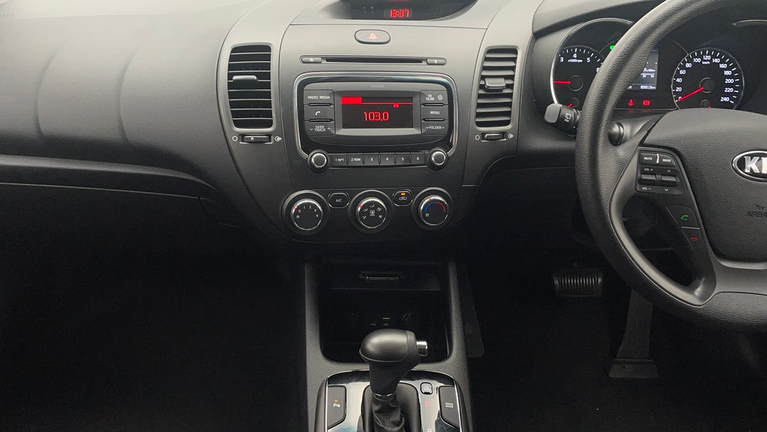 2018 Kia Cerato S, Automatic, 85813 km, Center Console