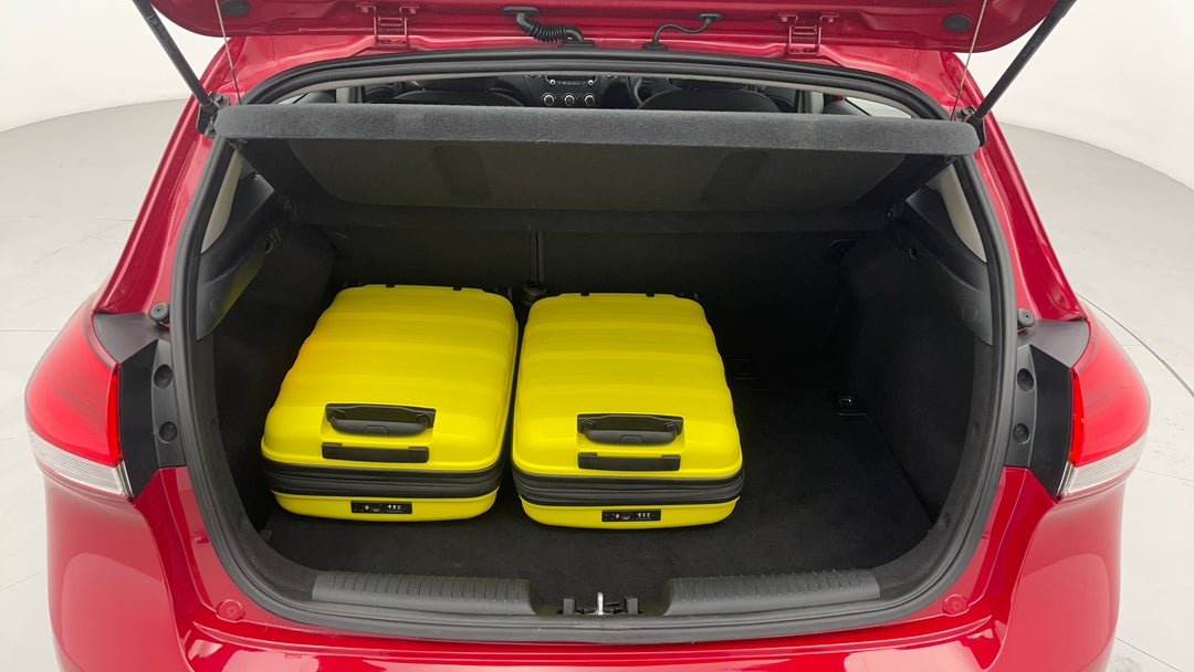 2018 Kia Cerato S, Automatic, 85813 km, Boot Inside View with Luggage