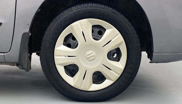 2012 Maruti Wagon R 1.0 VXI, Petrol, Manual, 32,013 km, Right Front Wheel