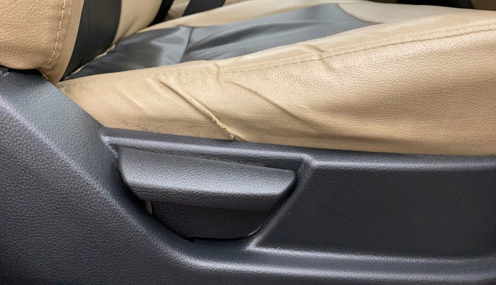 2015 Hyundai Eon ERA PLUS, Petrol, Manual, 77,021 km, Driver Side Adjustment Panel