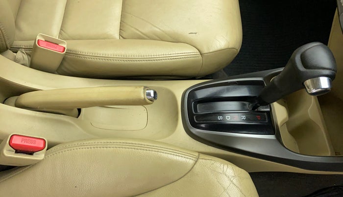 2013 Honda City V AT SUNROOF, Petrol, Automatic, 73,595 km, Gear Lever