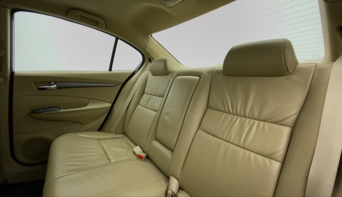 2013 Honda City V AT SUNROOF, Petrol, Automatic, 73,595 km, Right Side Rear Door Cabin