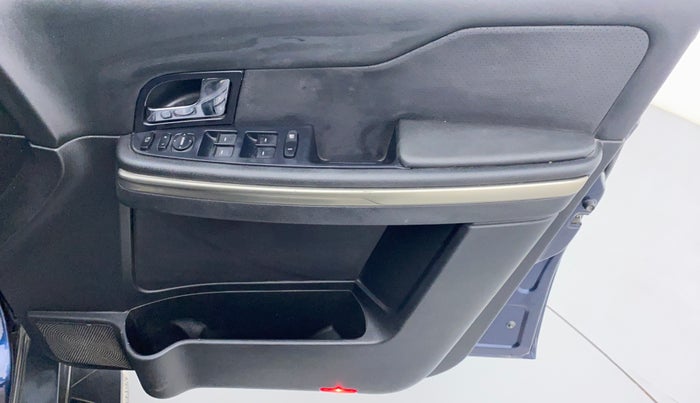 2017 Tata Hexa Varicor 400 XT, Diesel, Manual, 95,951 km, Driver Side Door Panels Control