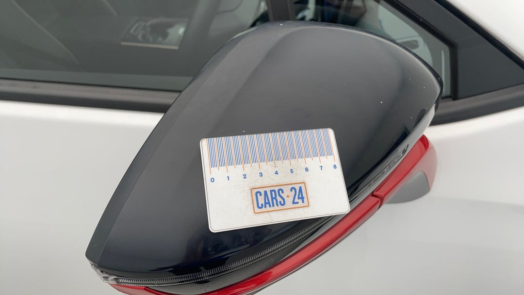 Side Mirrors Housing RHS Paint oxidation