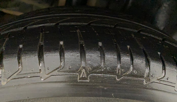 2019 Maruti Ciaz ALPHA DIESEL 1.5, Diesel, Manual, 55,317 km, Left Rear Tyre Tread
