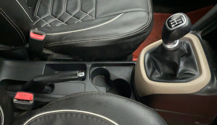 2014 Hyundai Xcent SX 1.2 (O), Petrol, Manual, 49,001 km, Gear Lever