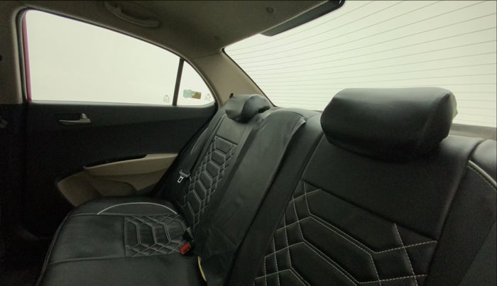 2014 Hyundai Xcent SX 1.2 (O), Petrol, Manual, 49,001 km, Right Side Rear Door Cabin
