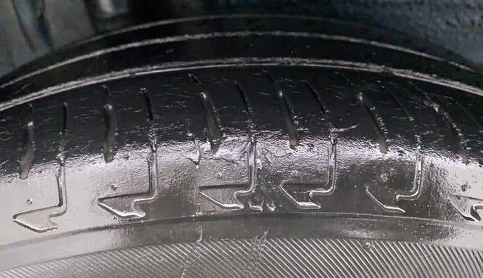 2017 Maruti IGNIS DELTA 1.2 K12, Petrol, Manual, 38,829 km, Right Rear Tyre Tread