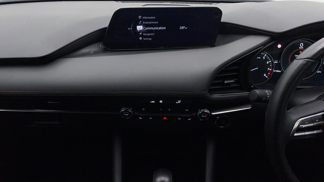 2020 Mazda 3 X20 Astina M Hybrid, Automatic, 47166 km, Center Console