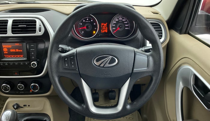 2016 Mahindra TUV300 T8, Diesel, Manual, 29,818 km, Steering Wheel Close Up