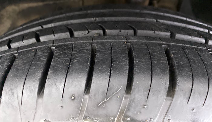 2018 Mahindra XUV500 W11 (O) AT, Diesel, Automatic, 36,159 km, Left Front Tyre Tread