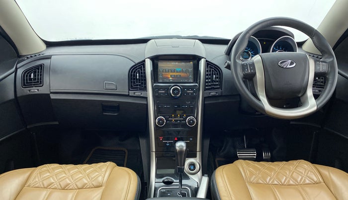 2018 Mahindra XUV500 W11 (O) AT, Diesel, Automatic, 36,159 km, Dashboard