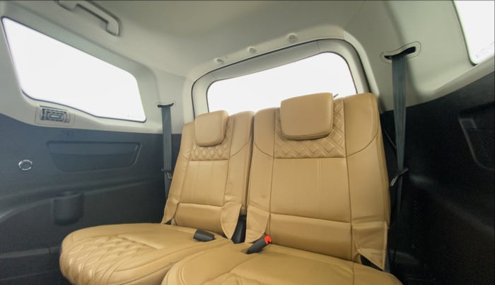 2018 Mahindra XUV500 W11 (O) AT, Diesel, Automatic, 36,159 km, Third Seat Row ( optional )