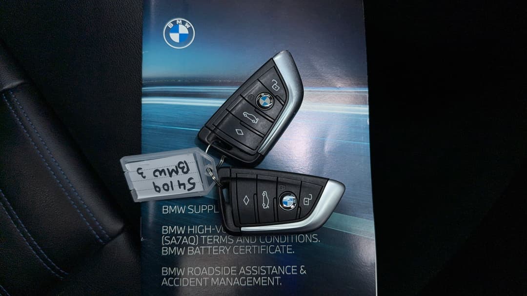 2021 BMW 3 30i M Sport, Automatic, 65306 km, Key Close-up
