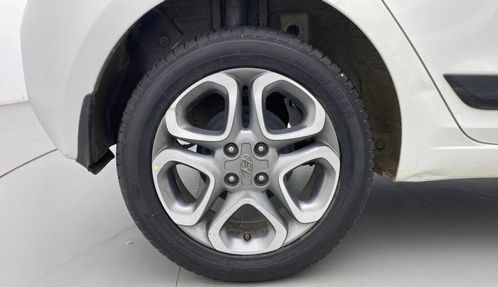 2018 Hyundai Elite i20 ASTA 1.2 (O), Petrol, Manual, 24,193 km, Right Rear Wheel