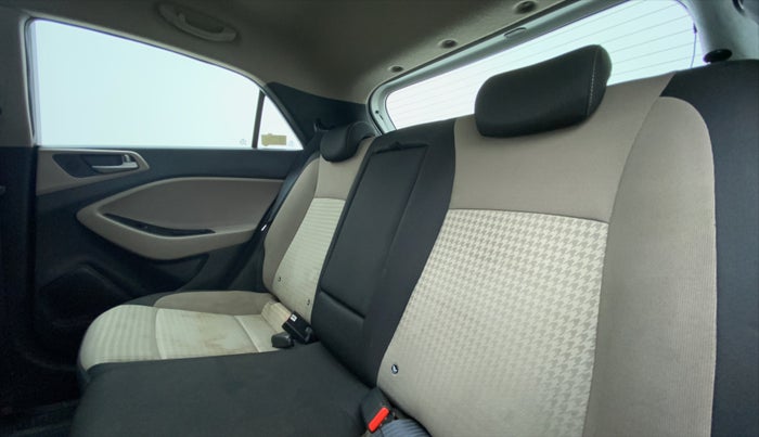 2018 Hyundai Elite i20 ASTA 1.2 (O), Petrol, Manual, 24,193 km, Right Side Rear Door Cabin