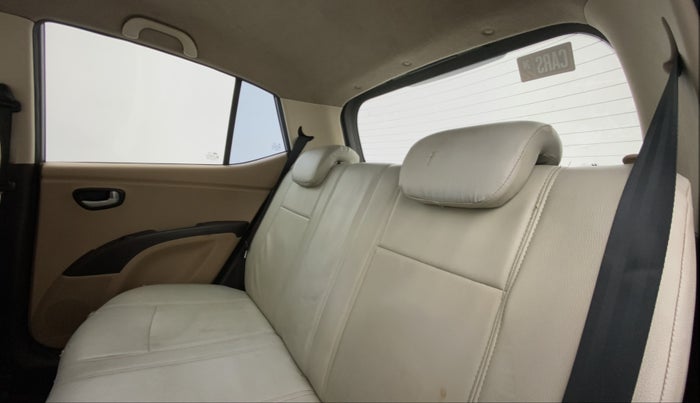 2010 Hyundai i10 SPORTZ 1.2, Petrol, Manual, 1,23,517 km, Right Side Rear Door Cabin