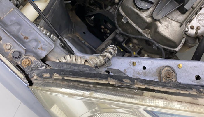 2012 Maruti Wagon R 1.0 VXI, Petrol, Manual, 30,121 km, Right headlight - Clamp has minor damage