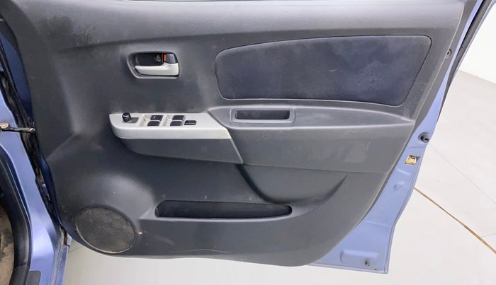 2012 Maruti Wagon R 1.0 VXI, Petrol, Manual, 30,121 km, Driver-side door - Trim has minor damage