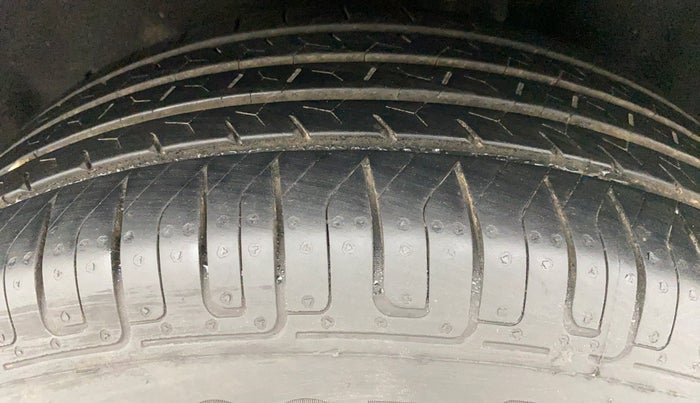 2019 Ford Ecosport 1.5 TITANIUM SIGNATURE TI VCT (SUNROOF), Petrol, Manual, 40,866 km, Left Rear Tyre Tread