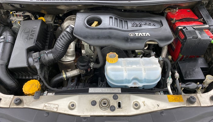 2017 Tata Hexa Varicor 400 XTA, Diesel, Automatic, 76,171 km, Open Bonet