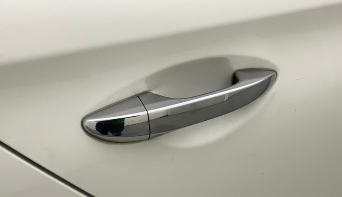 2015 Hyundai i20 Active 1.2 SX, Petrol, Manual, 62,086 km, Right rear window switch / handle - Switch/handle not functional