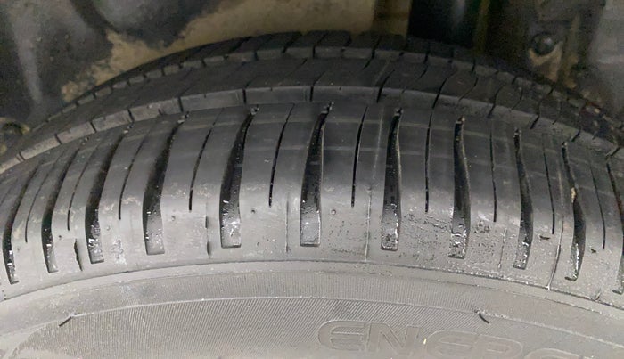 2014 Maruti Swift Dzire ZXI, Petrol, Manual, 16,143 km, Left Rear Tyre Tread