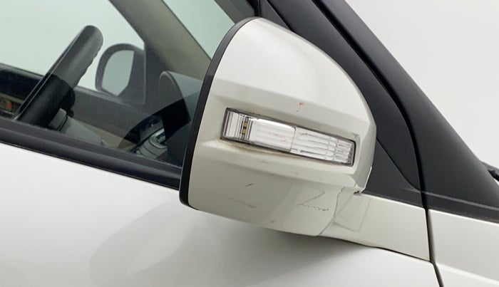 2014 Maruti Swift Dzire ZXI, Petrol, Manual, 16,143 km, Right rear-view mirror - Cover has minor damage