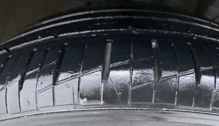 2015 Honda Jazz 1.2 V MT, Petrol, Manual, 68,736 km, Right Front Tyre Tread
