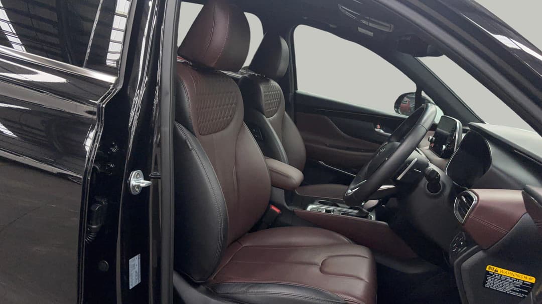 2018 Hyundai Santa Fe Highlander Crdi Dark Burg AWD, Automatic, 143188 km, Right Side Front Door Cabin View