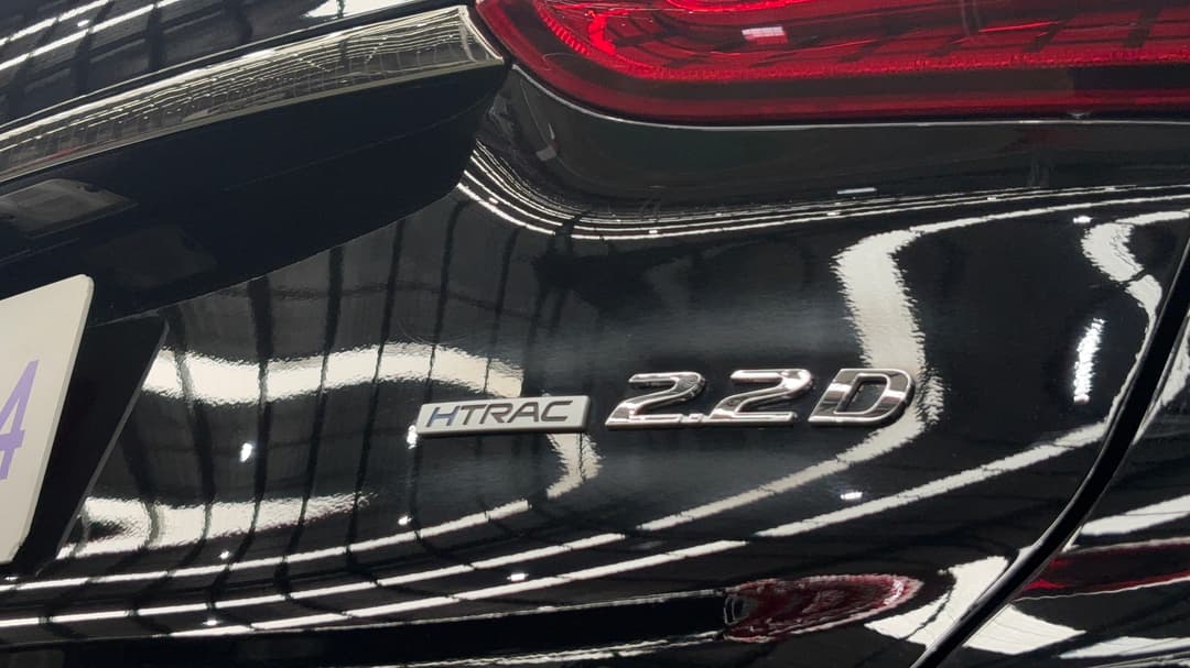 2018 Hyundai Santa Fe Highlander Crdi Dark Burg AWD, Automatic, 143188 km, Badge (Boot Right Side)