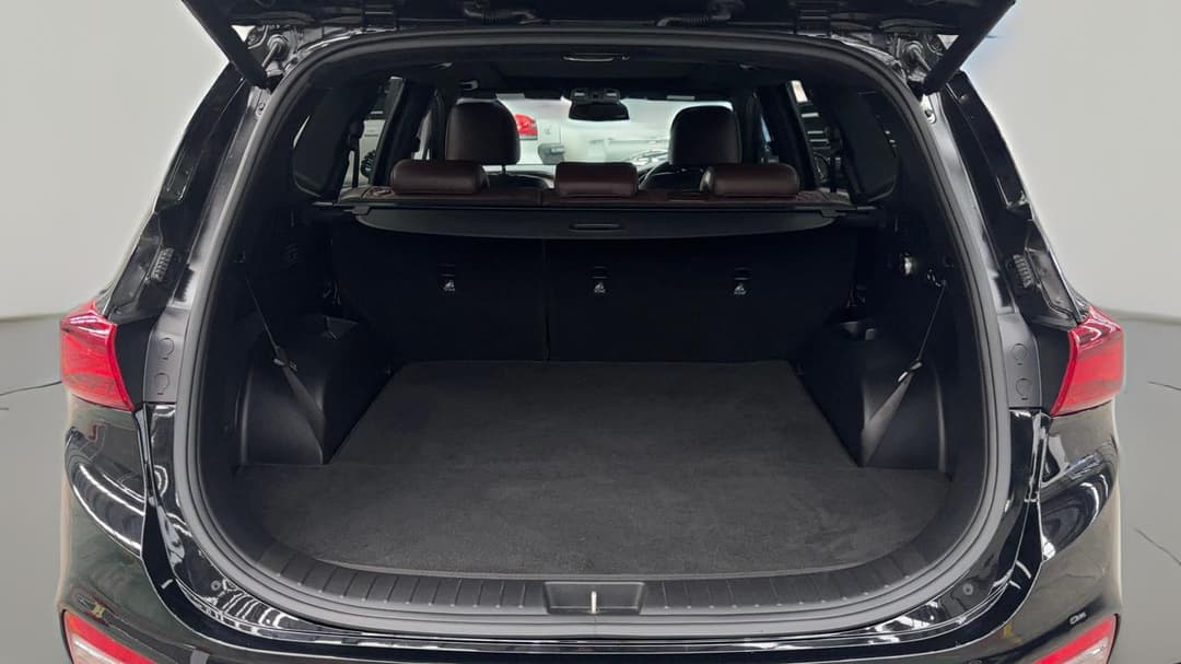 2018 Hyundai Santa Fe Highlander Crdi Dark Burg AWD, Automatic, 143188 km, Boot Inside View