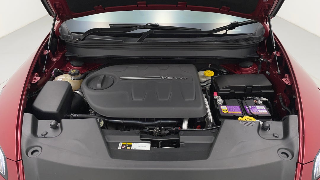 2015 Jeep Cherokee Limited (4x4), Automatic, 84331 km, Open Bonnet (Engine)