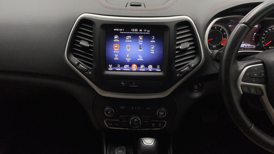 2015 Jeep Cherokee Limited (4x4), Automatic, 84331 km, Center Console