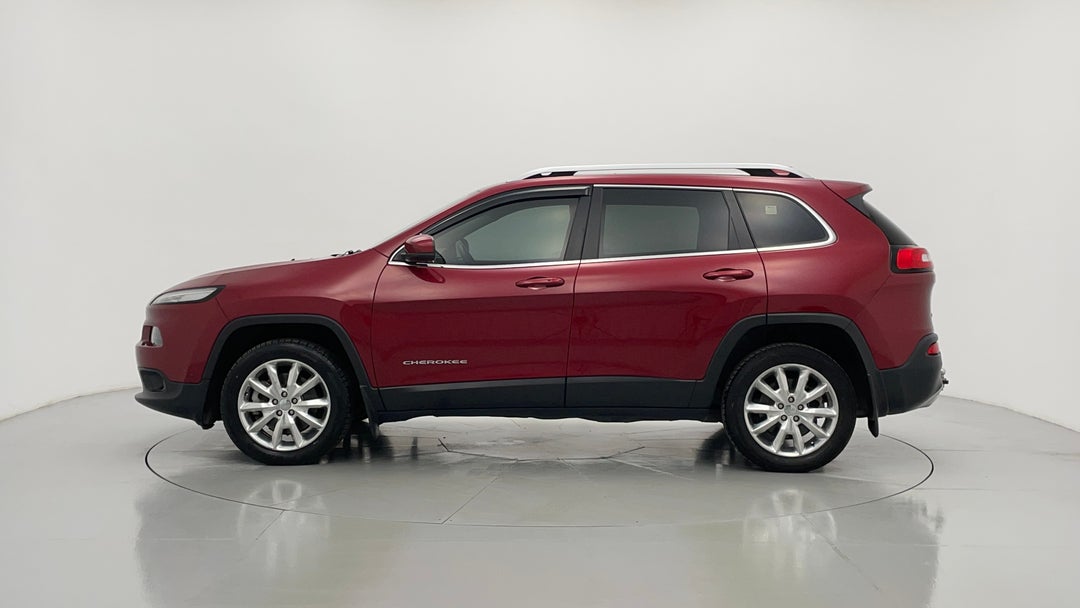 2015 Jeep Cherokee Limited (4x4), Automatic, 84331 km, Left Side View