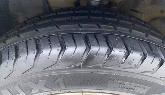 2012 Renault Pulse RX Z DIESEL, Diesel, Manual, 1,02,630 km, Left Front Tyre Tread