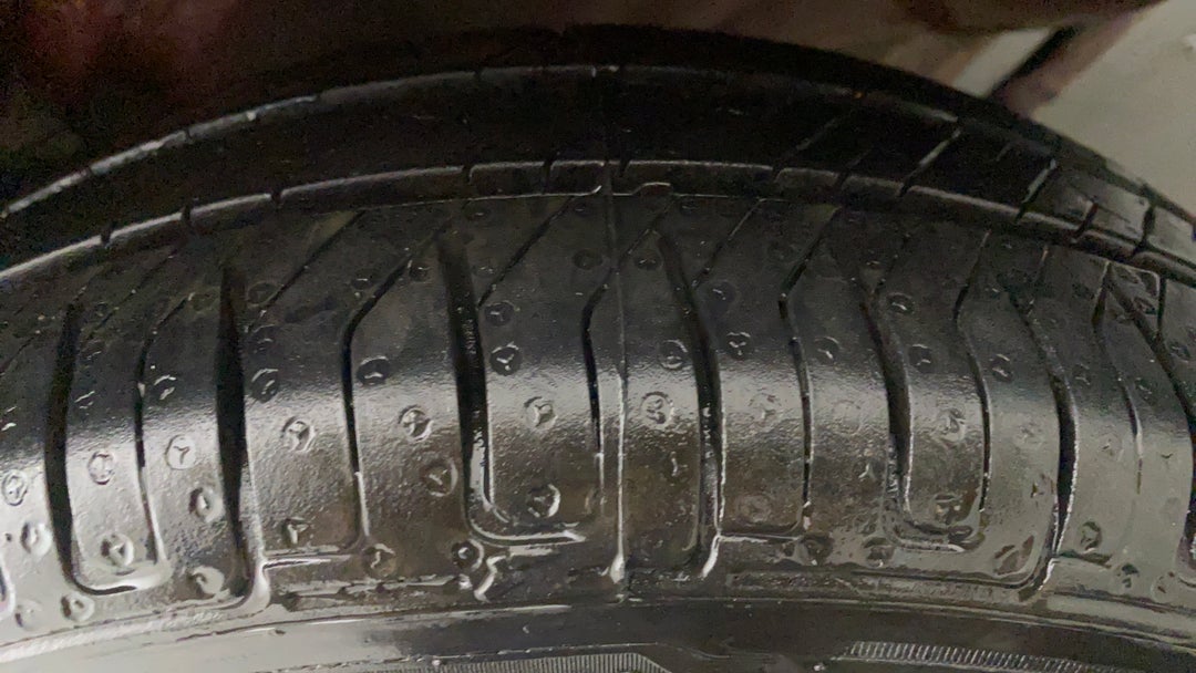 Left Rear Tyre Tread