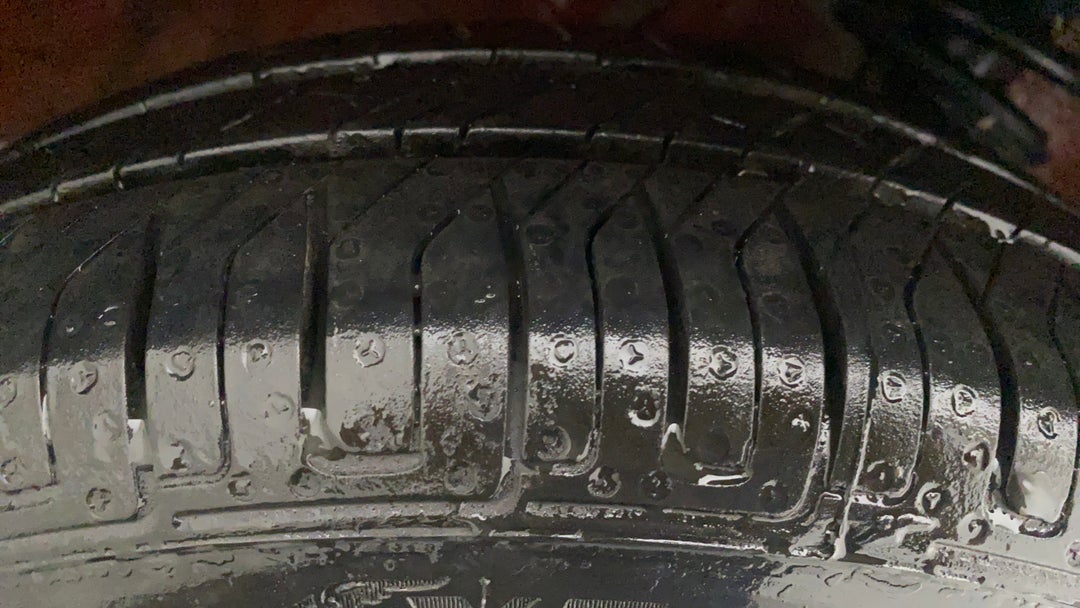 Right Rear Tyre Tread