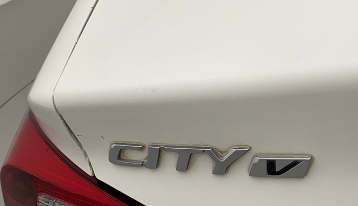 2012 Honda City 1.5L I-VTEC V MT, Petrol, Manual, 1,02,928 km, Dicky (Boot door) - Minor scratches