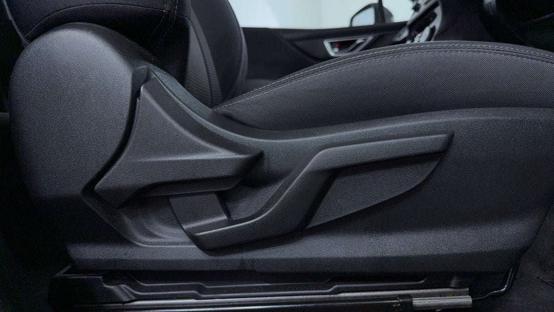 2024 Subaru Forester 2.5i (AWD), Automatic, 39036 km, Drivers Side Adjustment Panel