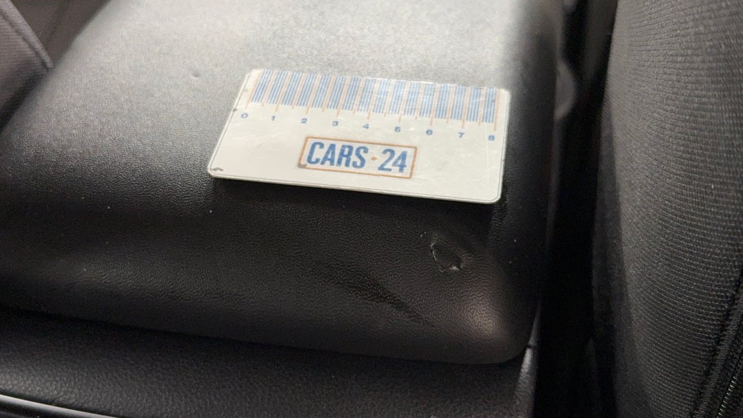 2024 Subaru Forester 2.5i (AWD), Automatic, 39036 km, Center Console Wear