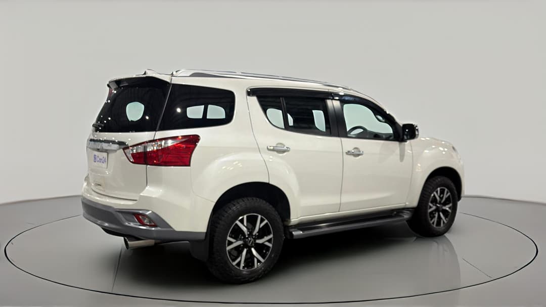 2020 Isuzu MU-X Ls-t (4x2), Automatic, 92789 km, Right Back Diagonal (45- Degree) View